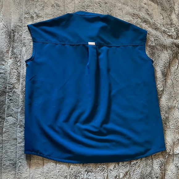 Figs Rafaela Deep Reef Scrub Top - Picture 5 of 5